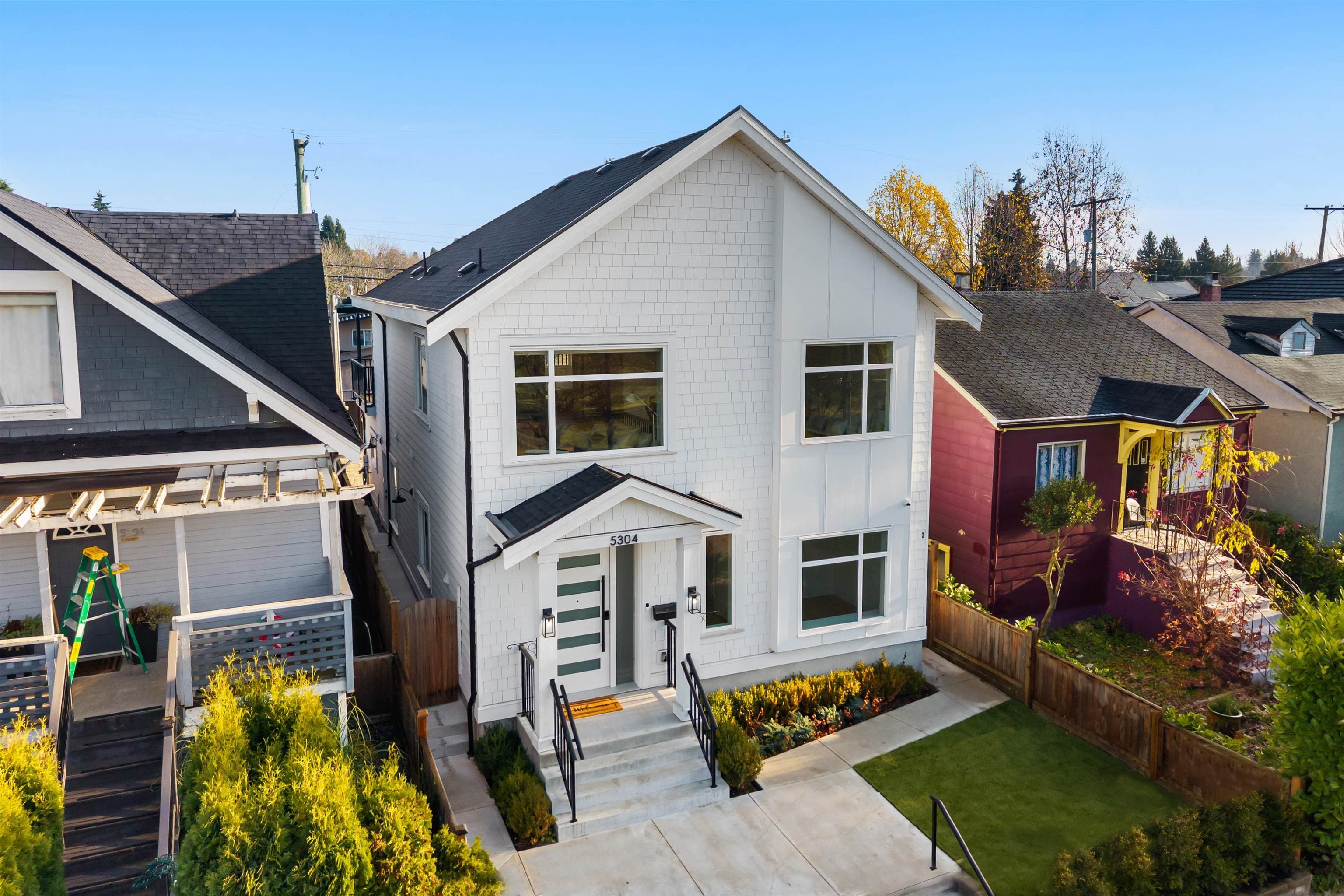 5304 Fraser Street, Vancouver, V5W 2Y9 — photo 2