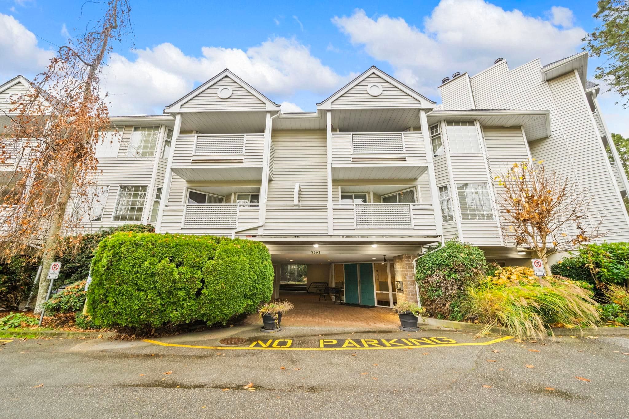 102 - 7591 Moffatt Road, Richmond, V6Y 3N2 — photo 2