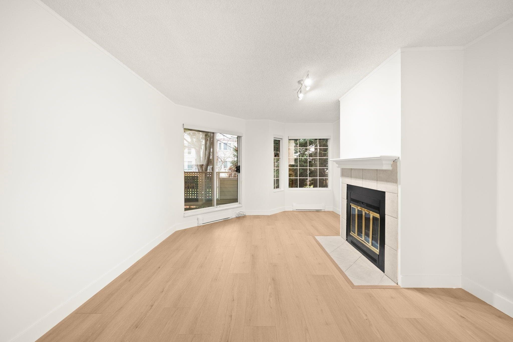102 - 7591 Moffatt Road, Richmond, V6Y 3N2 — photo 4