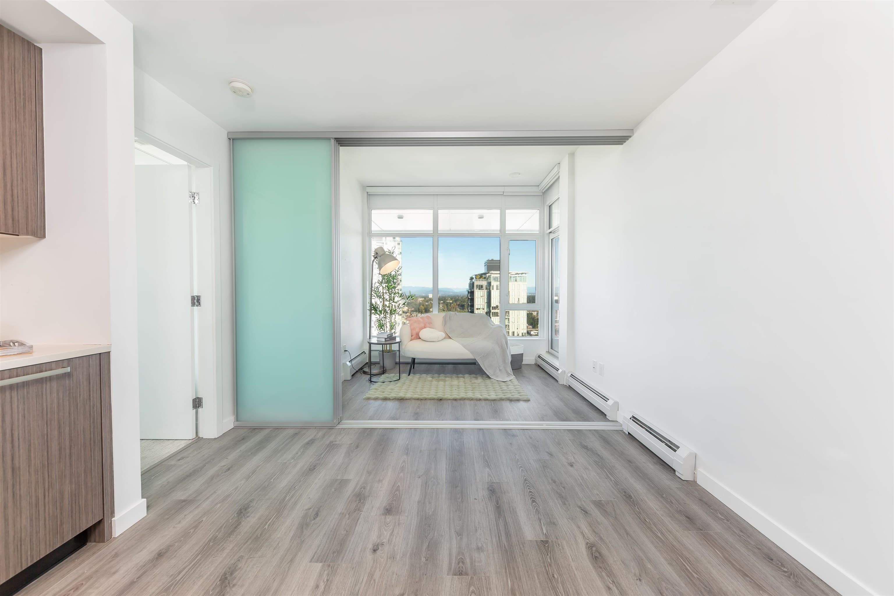 3305 - 13350 Central Avenue, Surrey, V3T 0S1 — photo 5
