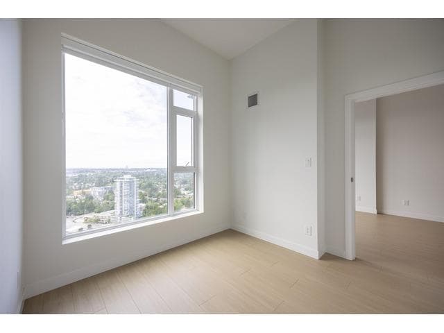 1002 - 13745 George Junction, Surrey, V3T 0V8 — photo 2