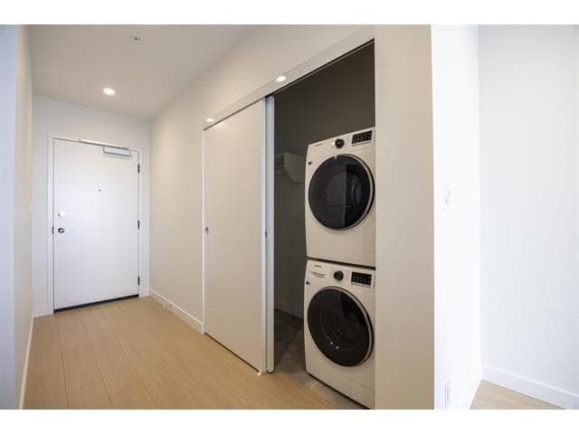 1002 - 13745 George Junction, Surrey, V3T 0V8 — photo 5