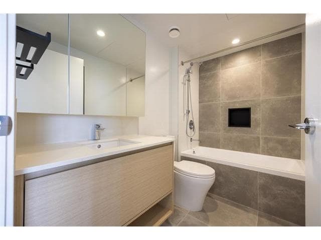 1002 - 13745 George Junction, Surrey, V3T 0V8 — photo 4