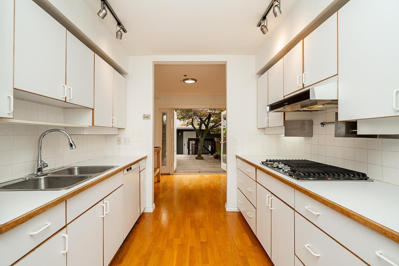 1796 W 14th Avenue, Vancouver, V6J 2J7 — photo 4