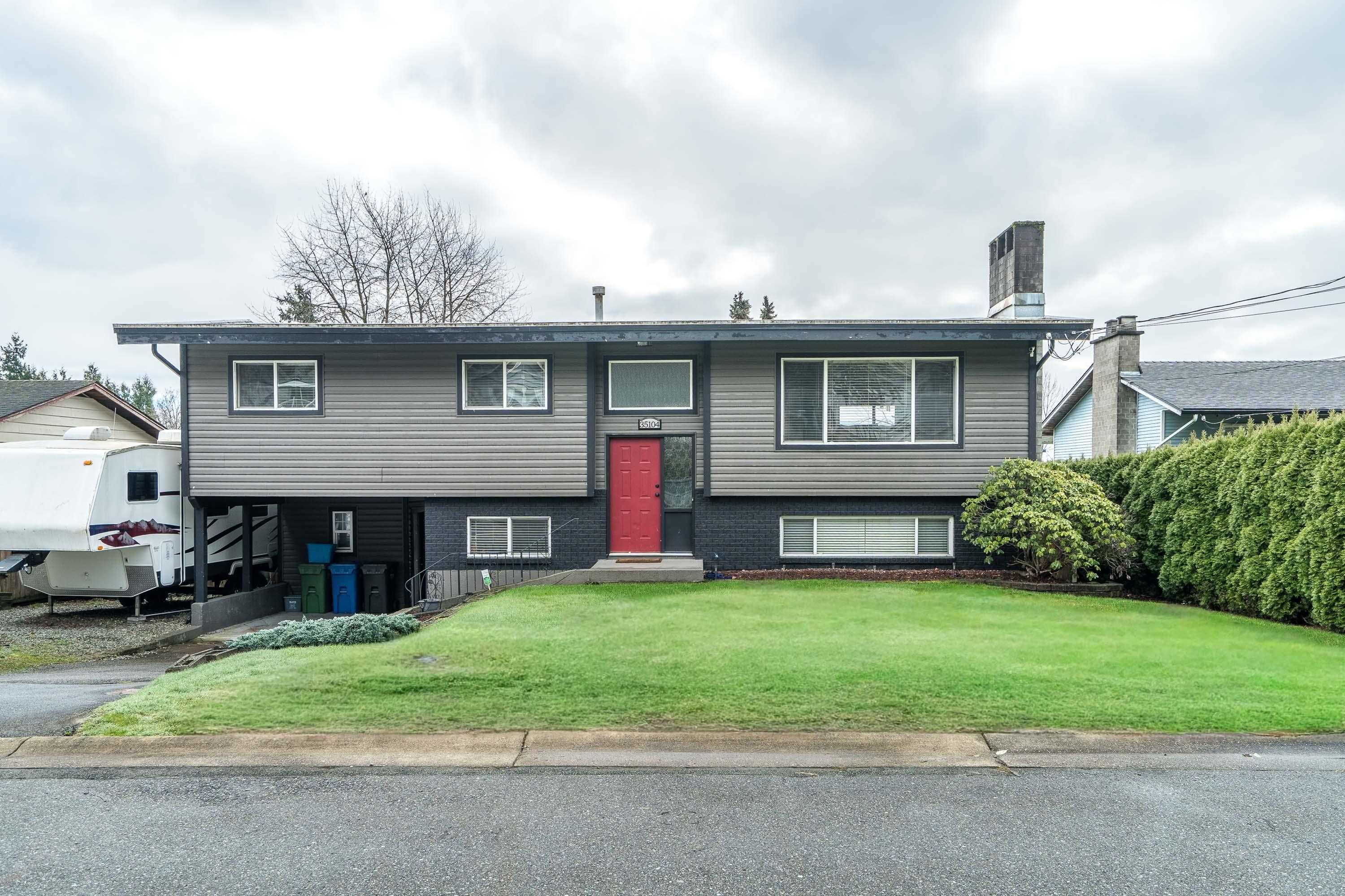 35104 Spencer Street, Abbotsford, V3G 2E3 — photo 1