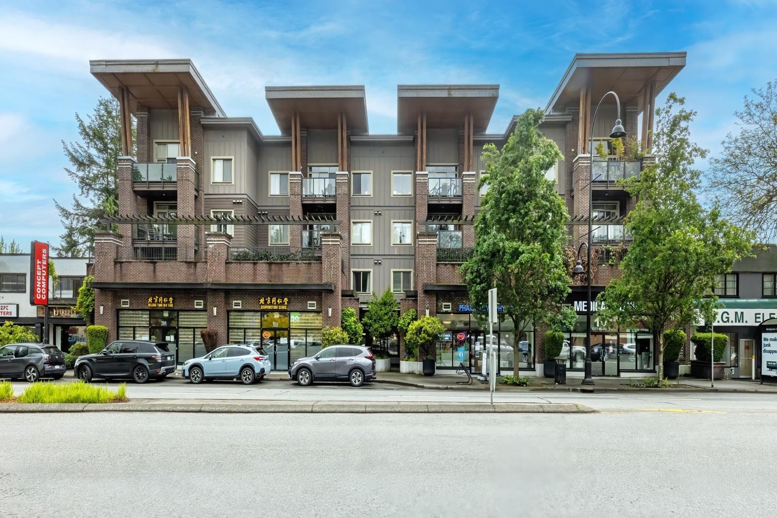 304 - 1273 Marine Drive, North Vancouver, V7P 1T3 — photo 1