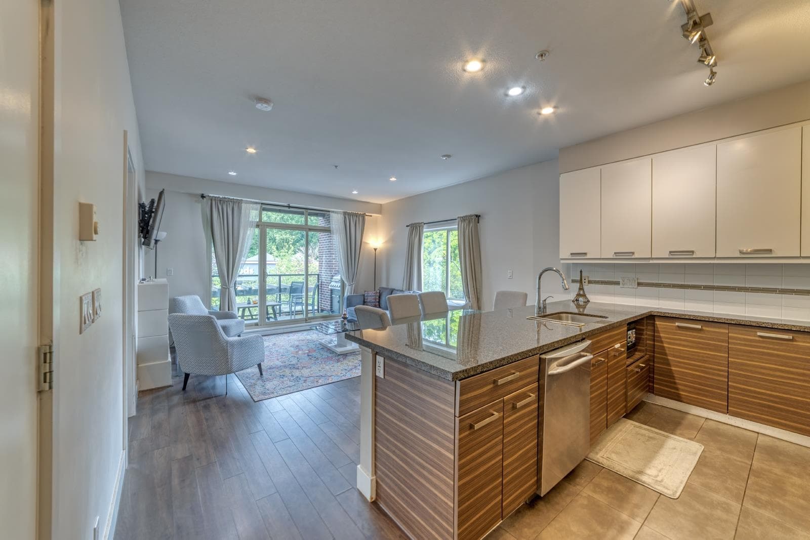 304 - 1273 Marine Drive, North Vancouver, V7P 1T3 — photo 4