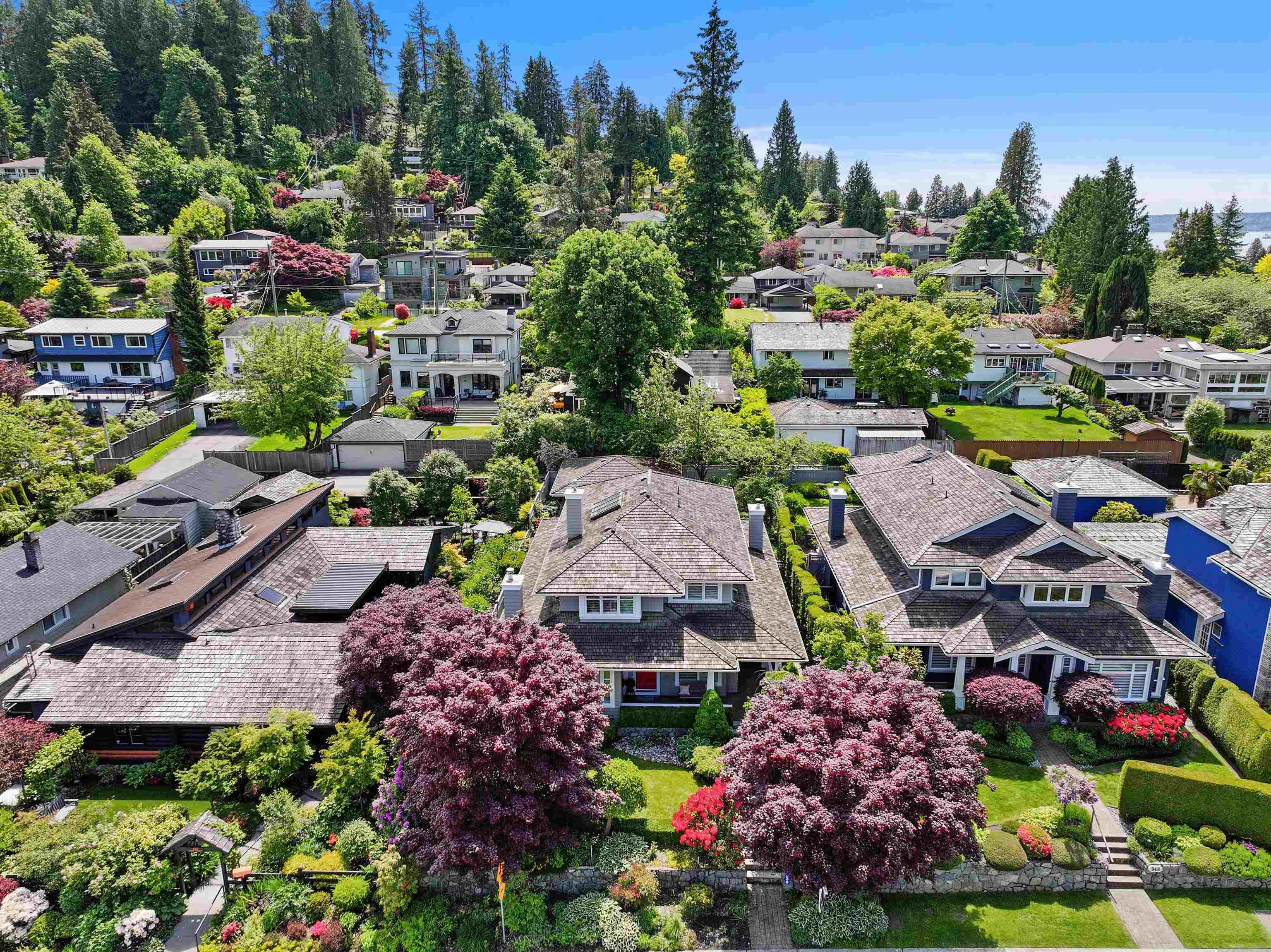 938 Kings Avenue, West Vancouver — sold