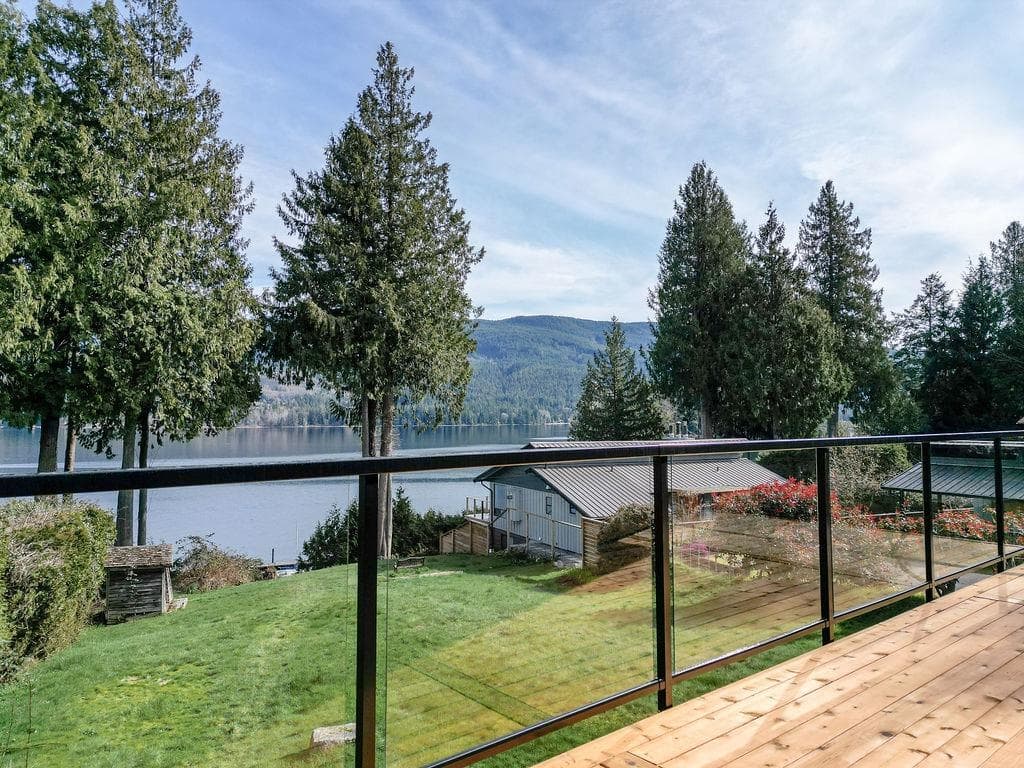 6176 Gale Avenue, Sechelt, V7Z 0L5 — photo 3