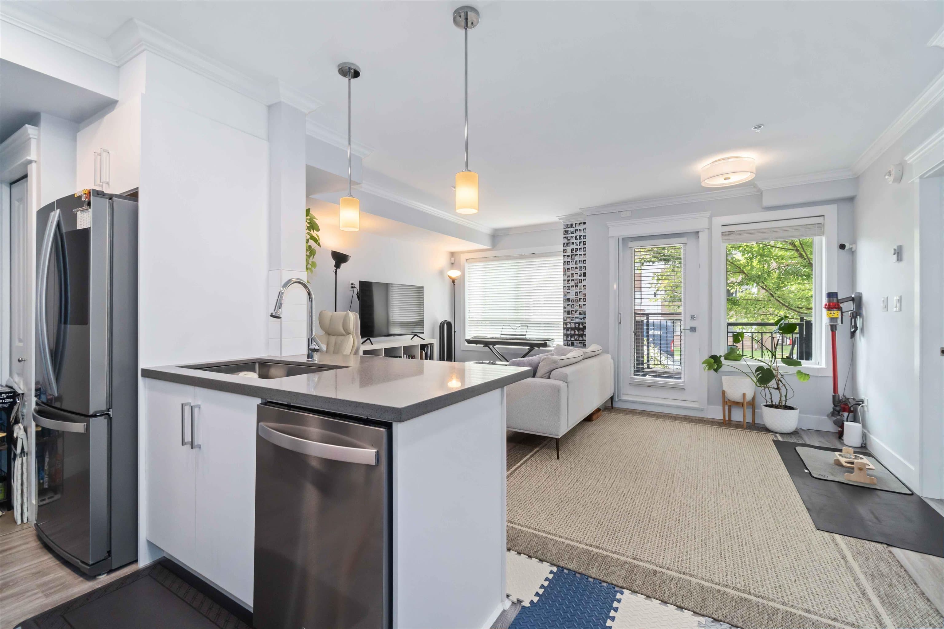 104 - 2229 Atkins Avenue, Port Coquitlam, V3C 1Y5 — photo 4