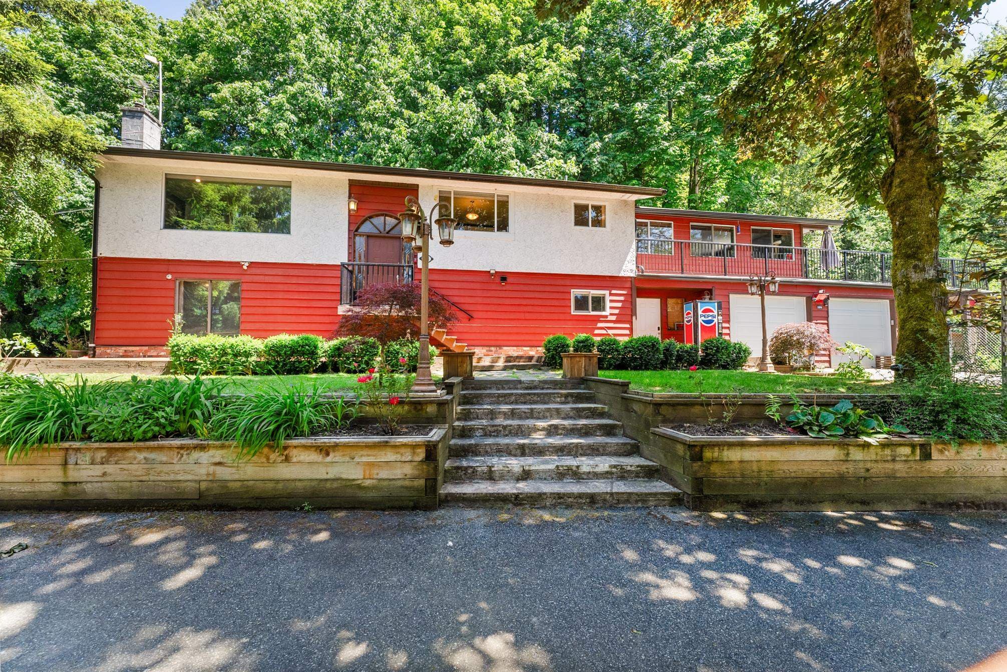 194 Clovermeadow Crescent, Langley, V2Z 2R1 — photo 1