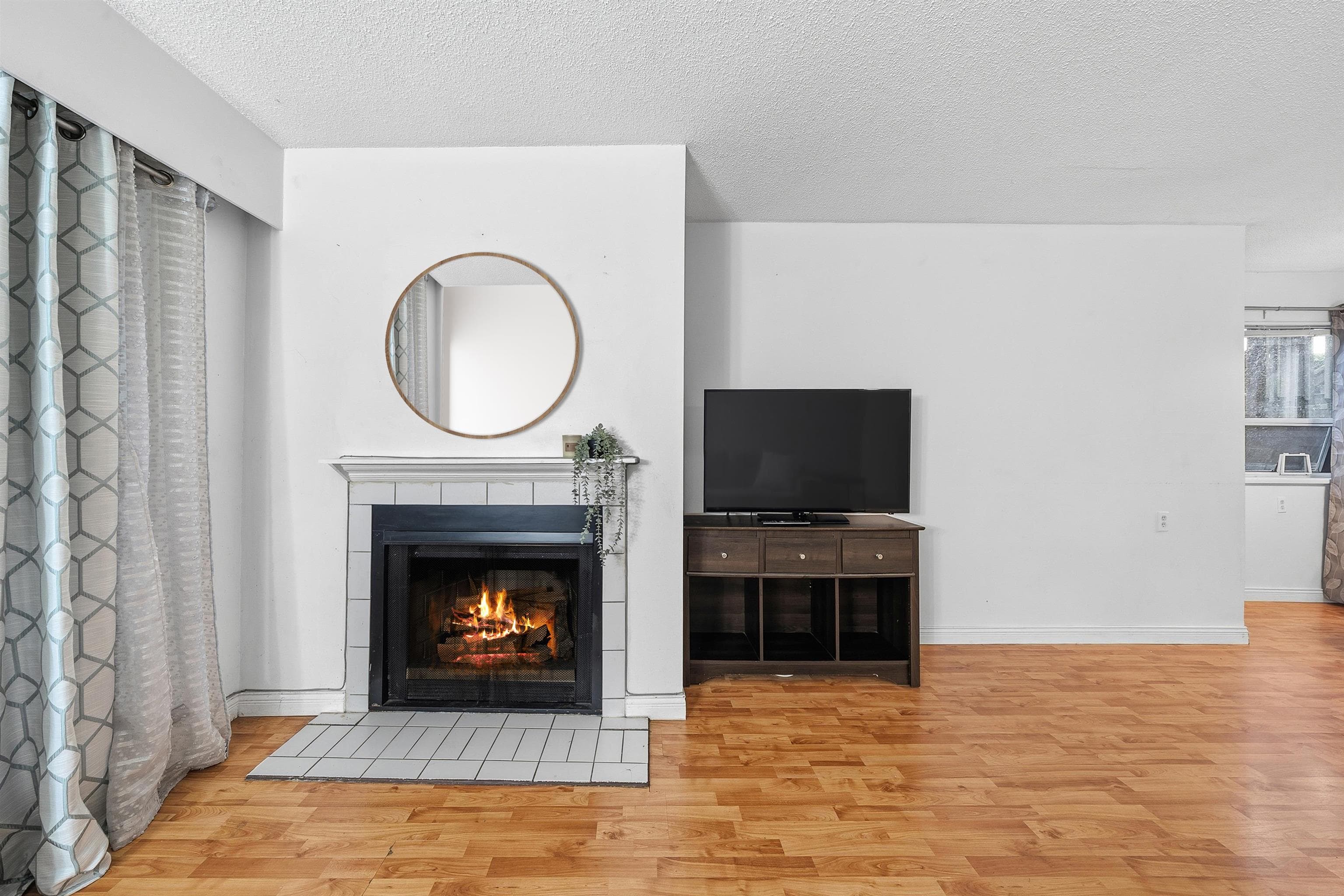 105 - 932 Robinson Street, Coquitlam, V3J 7R8 — photo 3