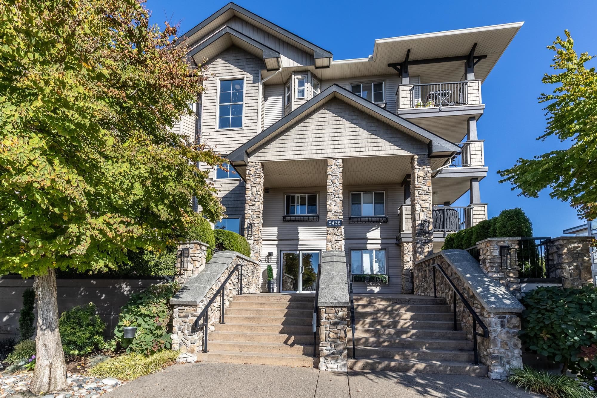 415 - 5438 198 Street, Langley, V3A 1G2 — photo 1