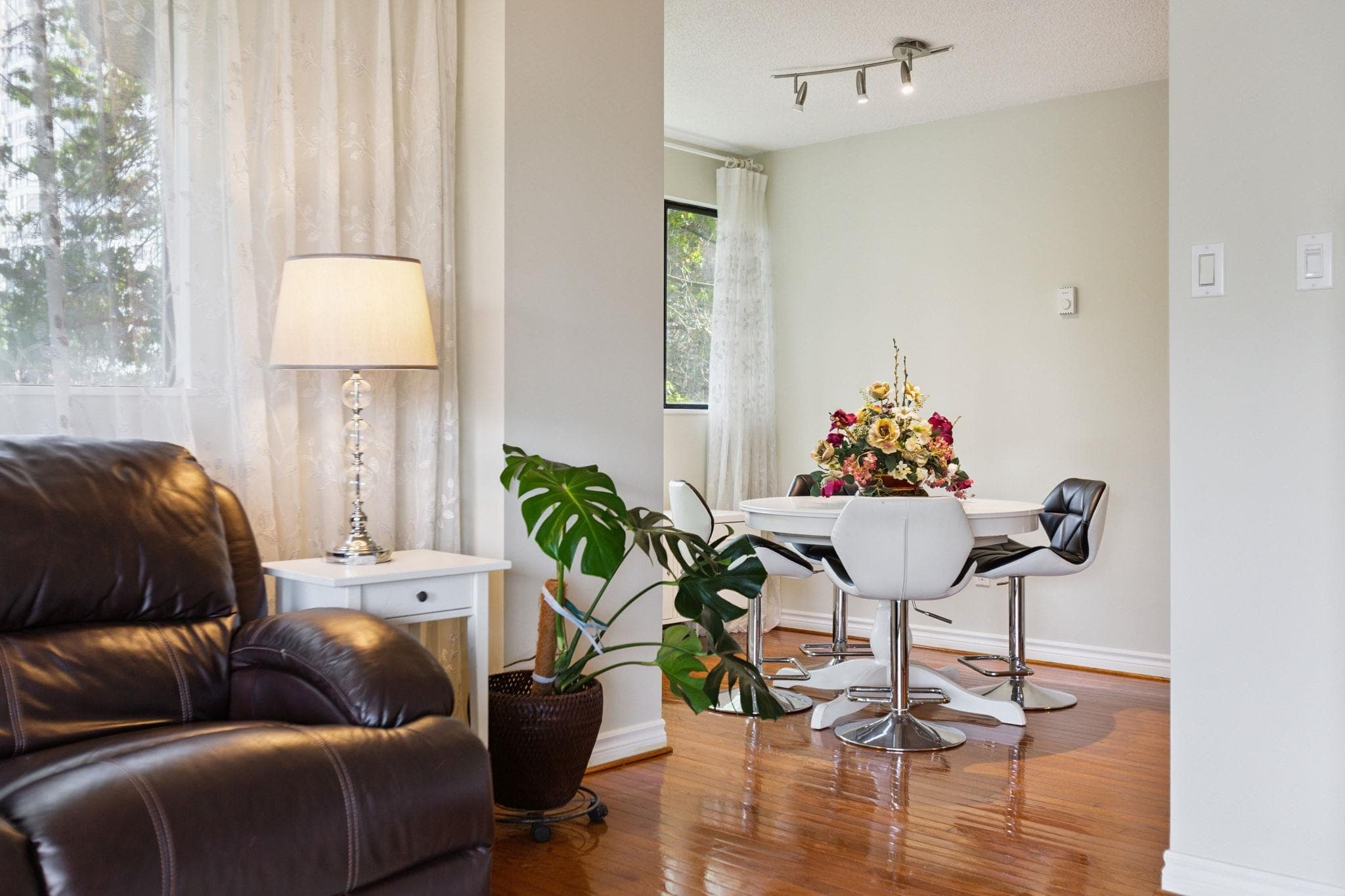 402 - 1026 Queens Avenue, New Westminster, V3M 6B2 — photo 1