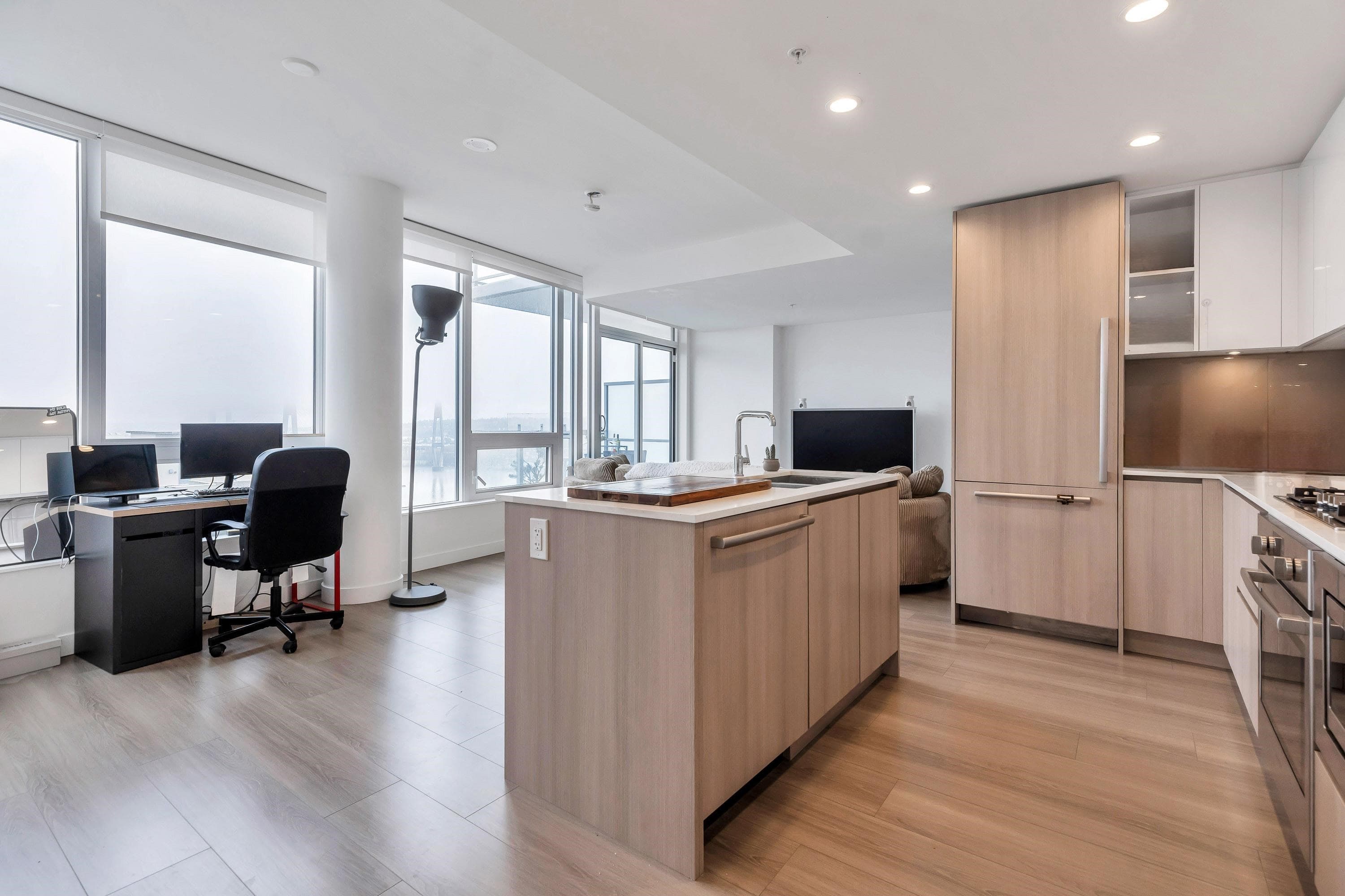 2003 - 618 Carnarvon Street, New Westminster, V3M 0N9 — photo 4