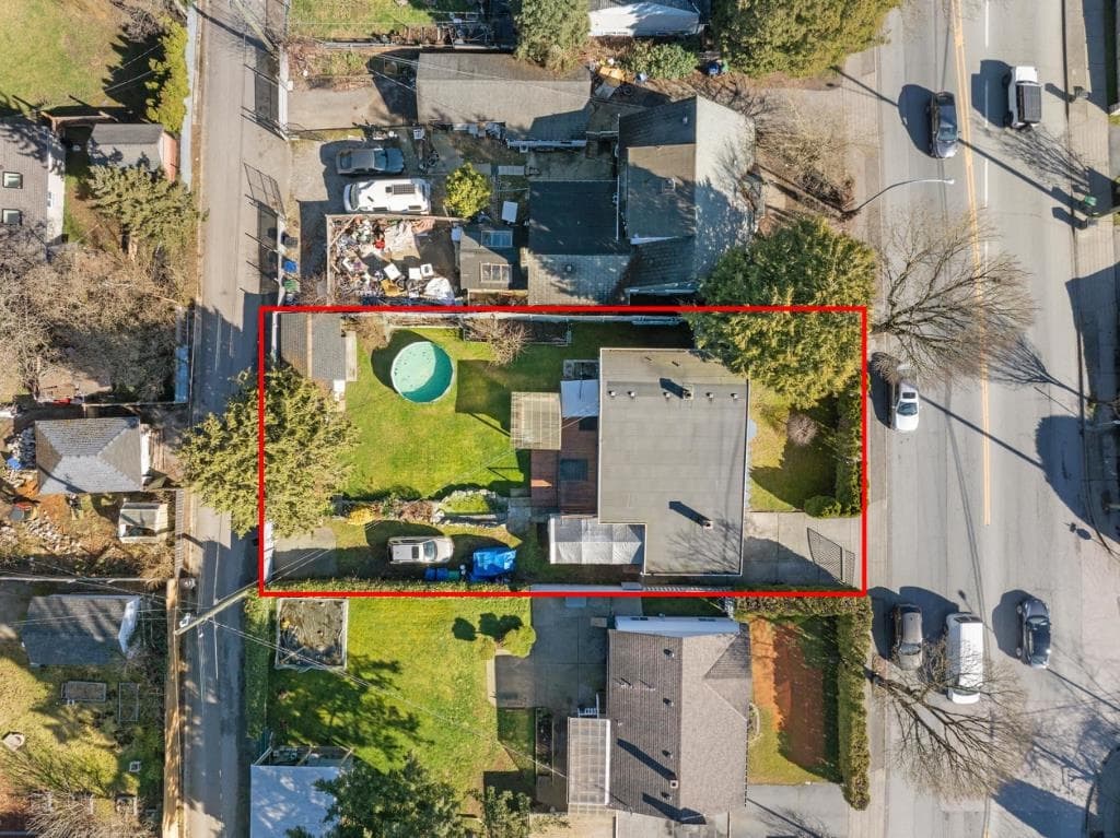 12905 104 Avenue, Surrey, V3T 1T6 — photo 1