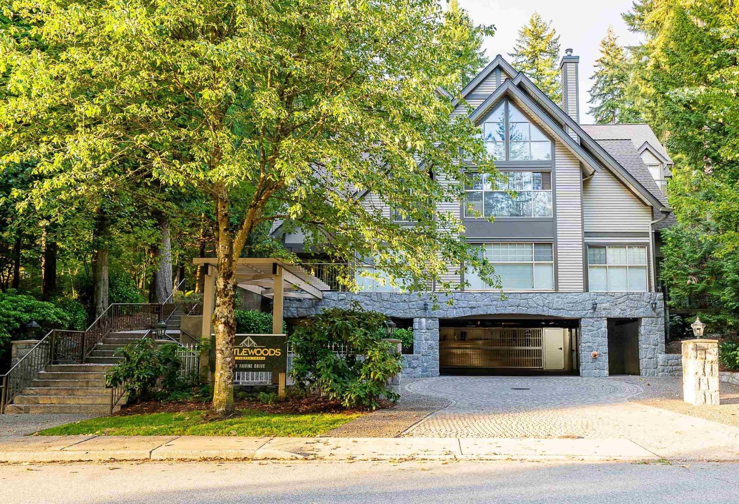 303 - 180 Ravine Drive, Port Moody