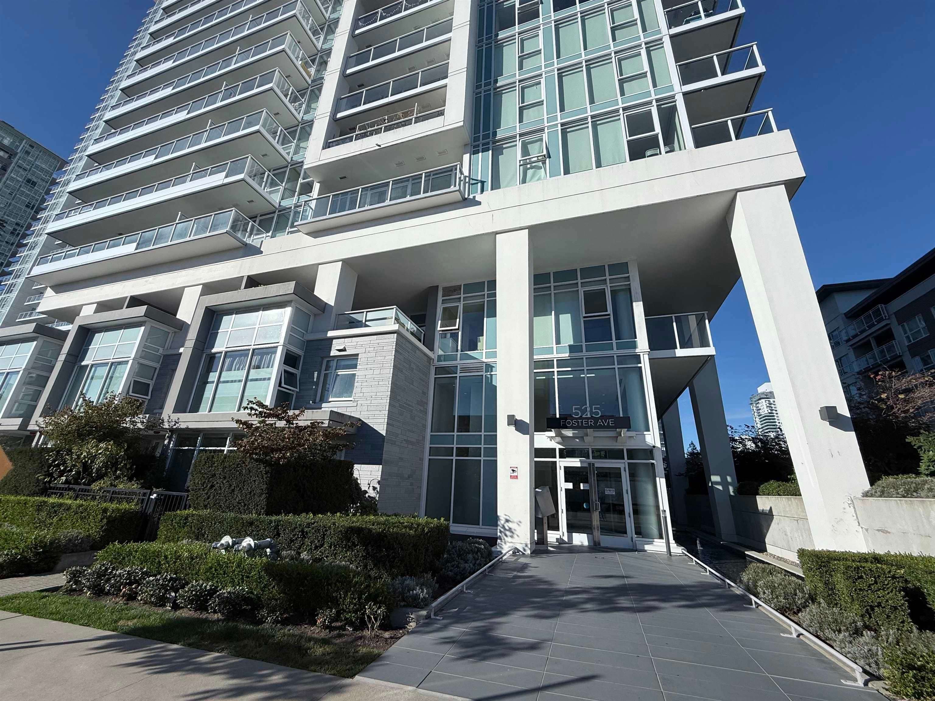 1808 - 525 Foster Avenue, Coquitlam, V3J 0H6 — photo 1