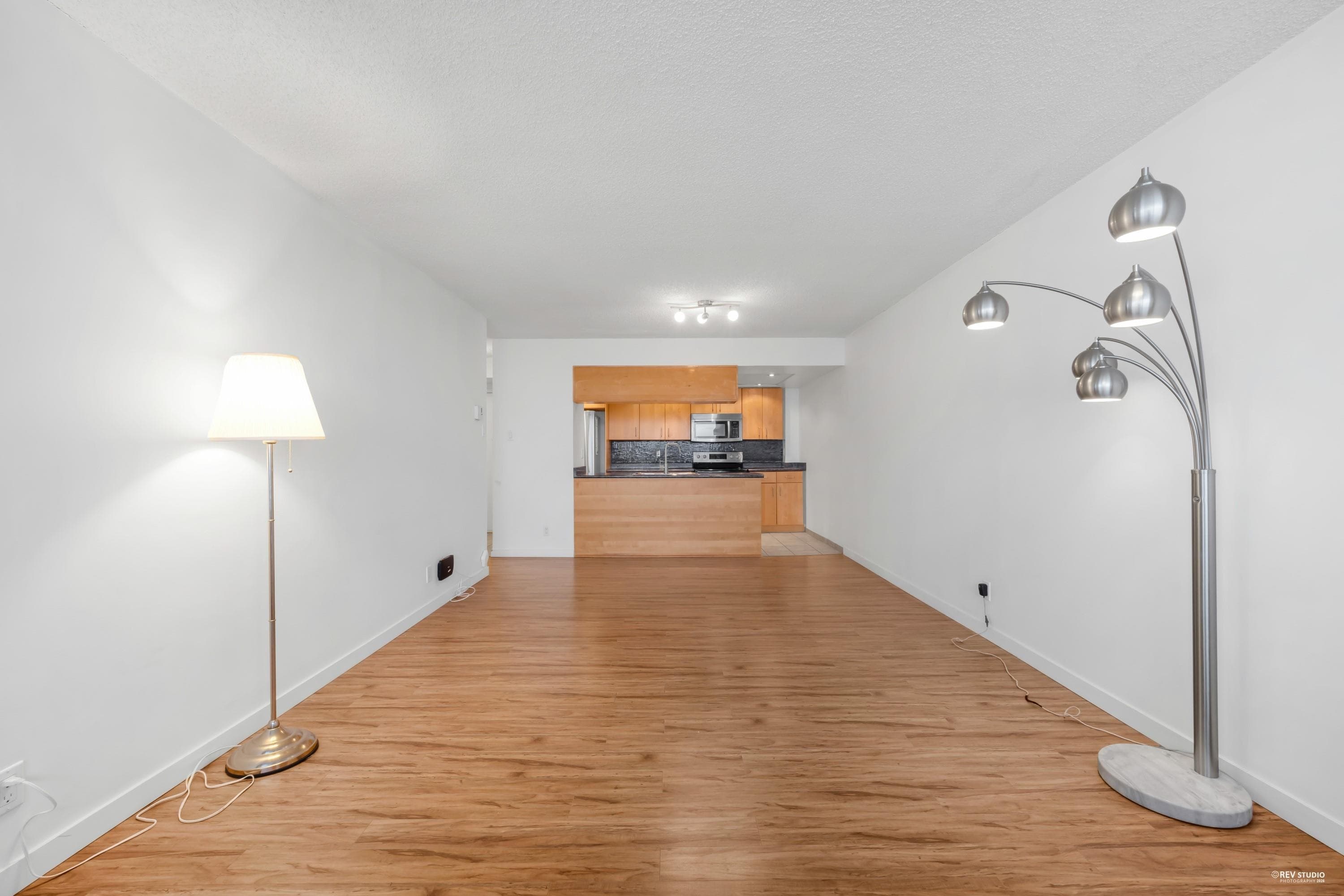 2402 - 9521 Cardston Court, Burnaby, V3N 4R8 — photo 3