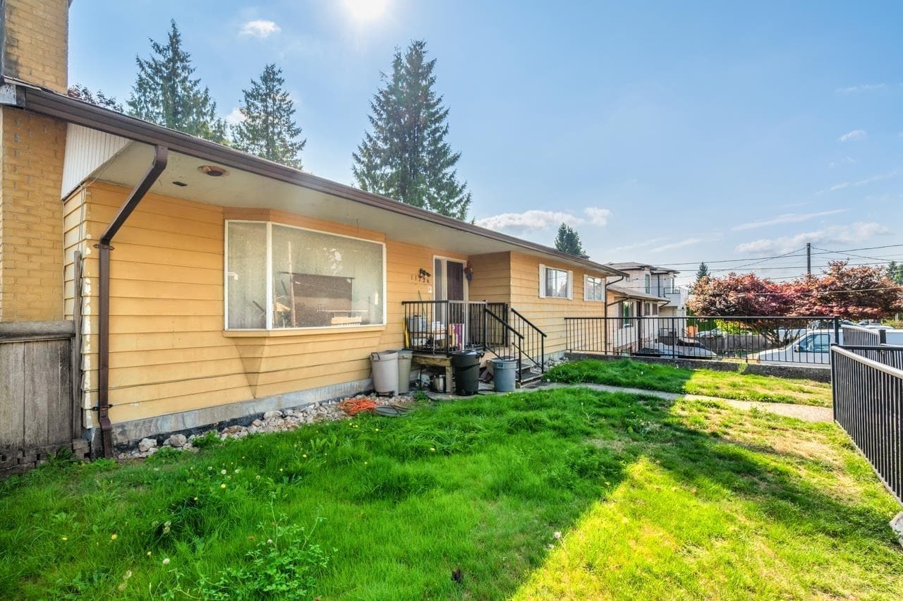 11726 94a Avenue, Delta, V4C 3S3 — photo 2