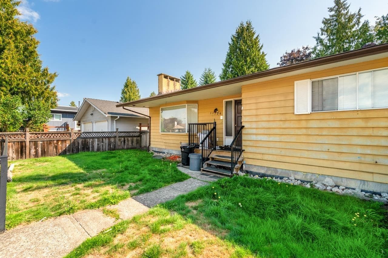 11726 94a Avenue, Delta, V4C 3S3 — photo 5