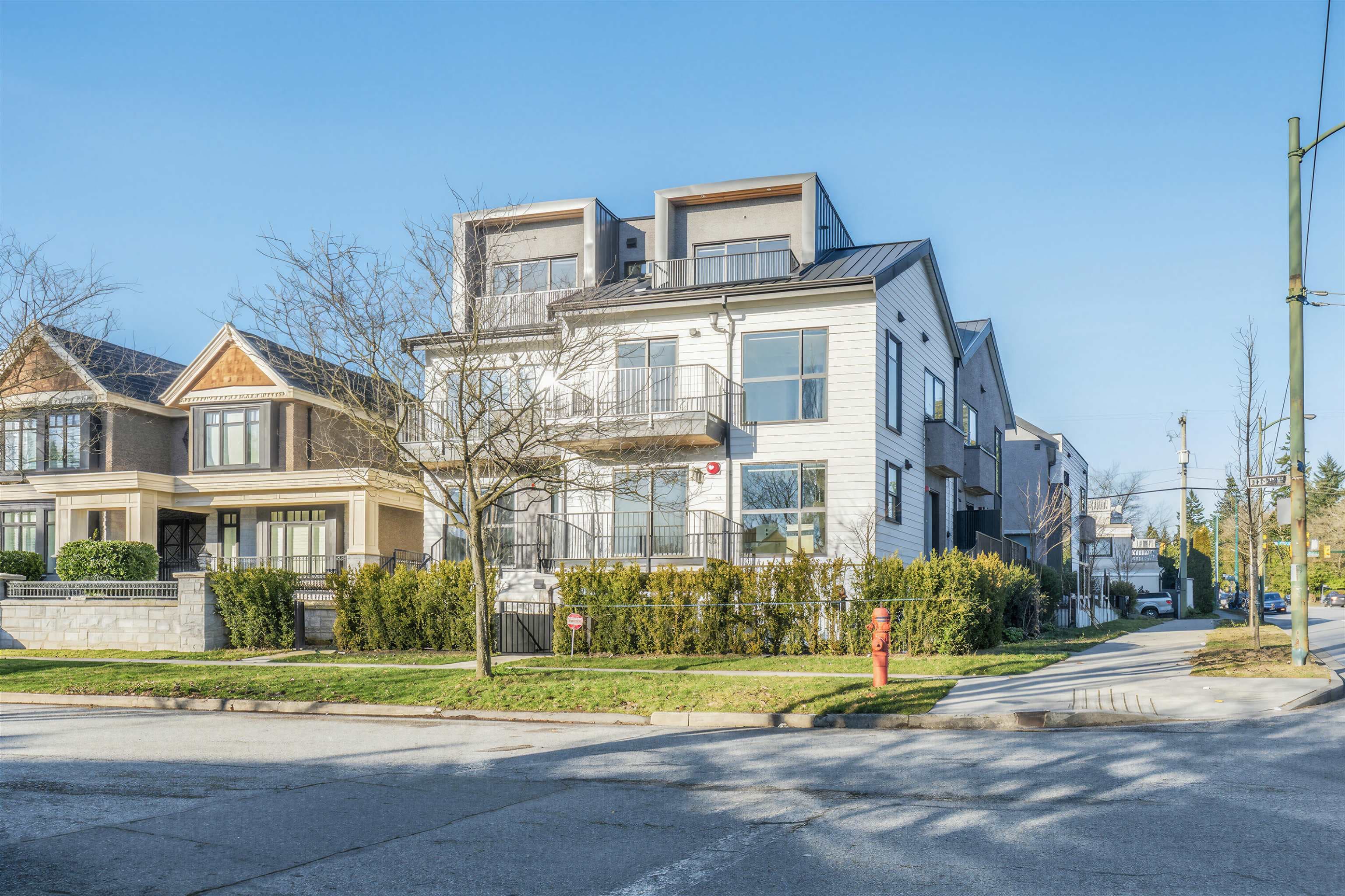 1007 W 58th Avenue, Vancouver, V6P 1V9 — photo 1
