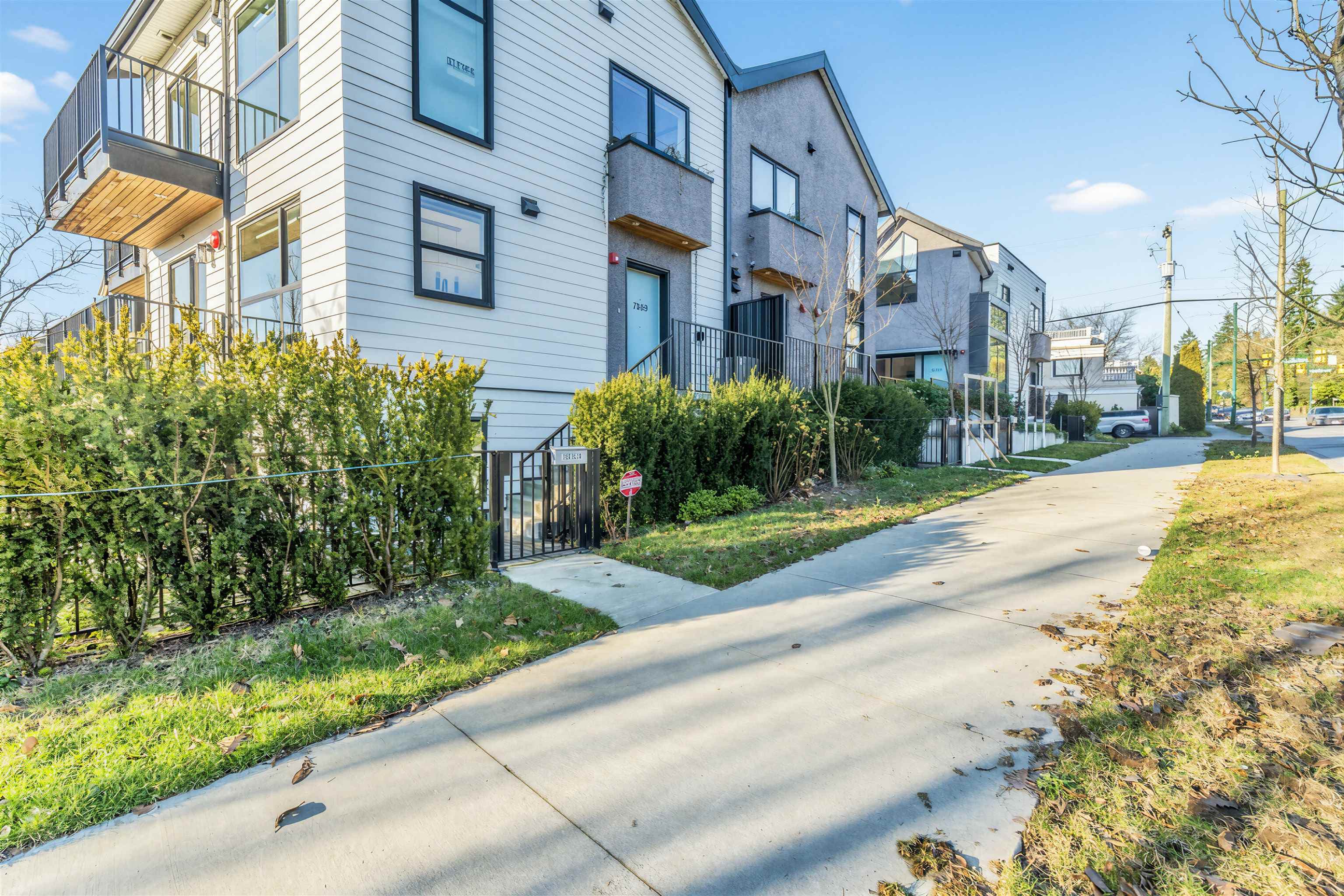 7357 Oak Street, Vancouver, V6P 1V9 — photo 1