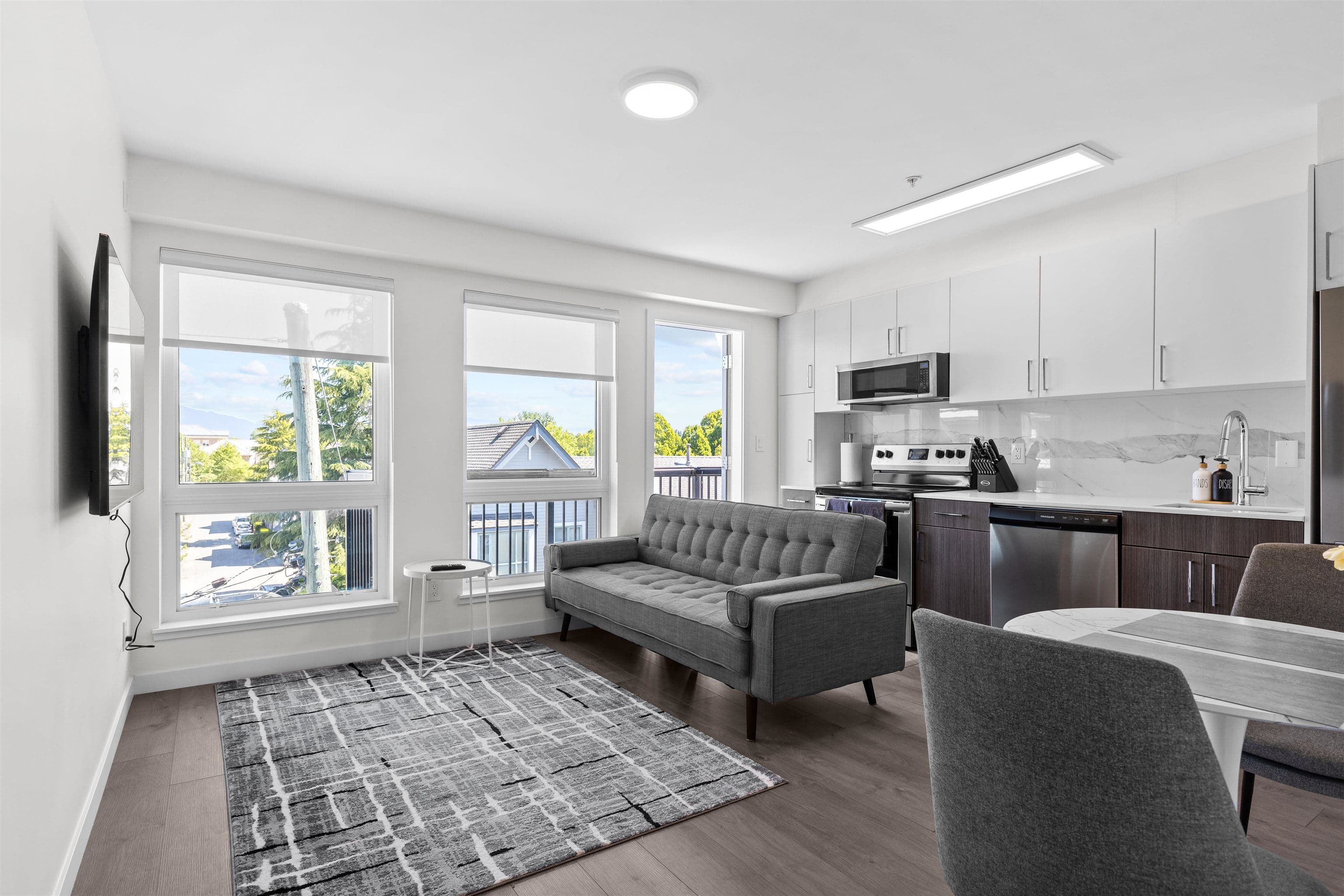503 - 2551 Kingsway, Vancouver, V5R 5H3 — photo 3