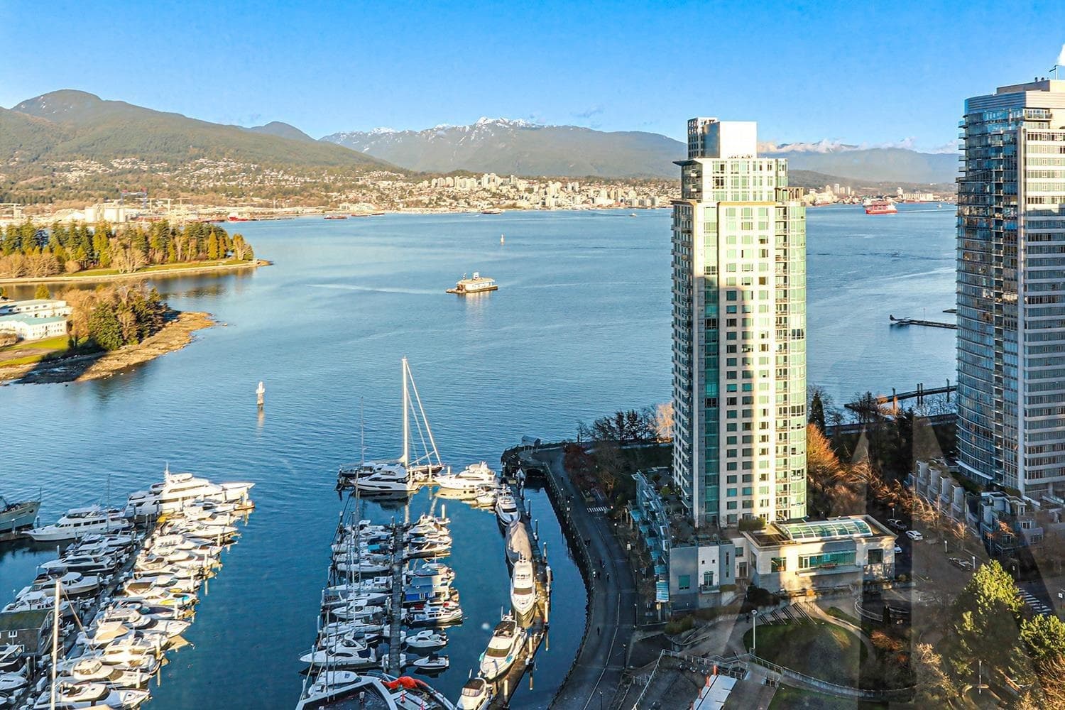 702 - 588 Broughton Street, Vancouver, V6G 3E3 — photo 1