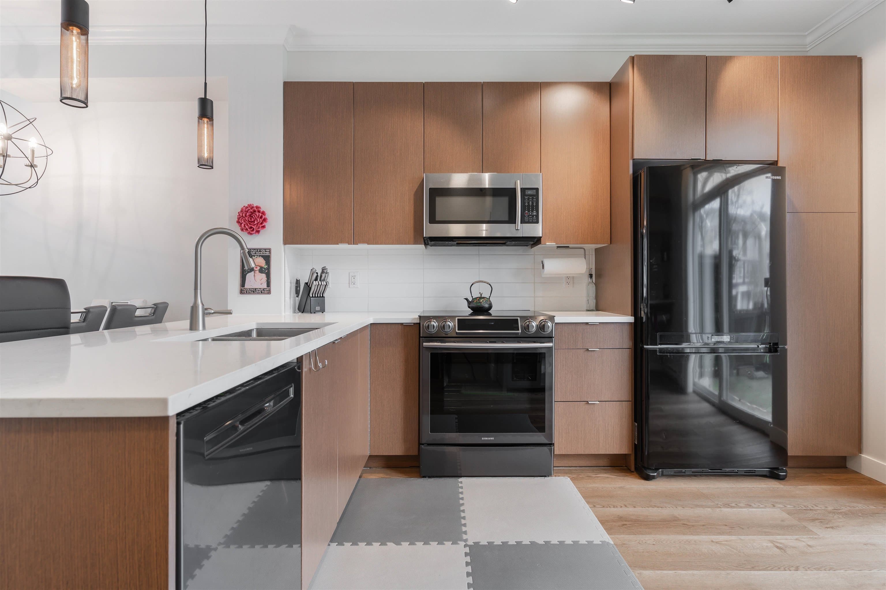 118 - 19505 68a Avenue, Surrey, V4N 6K3 — photo 1