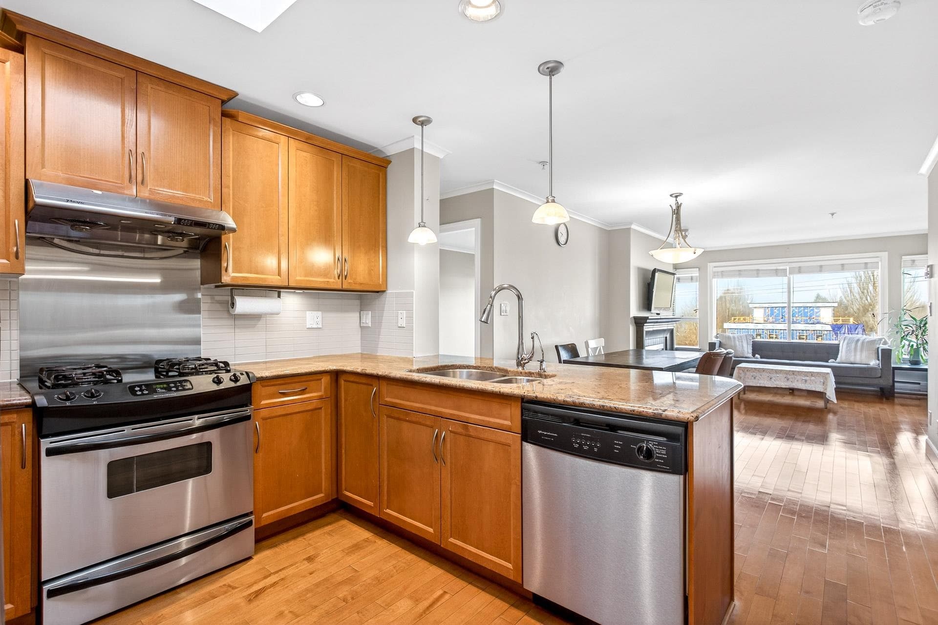 406 - 2103 W 45th Avenue, Vancouver, V6M 2J2 — photo 3