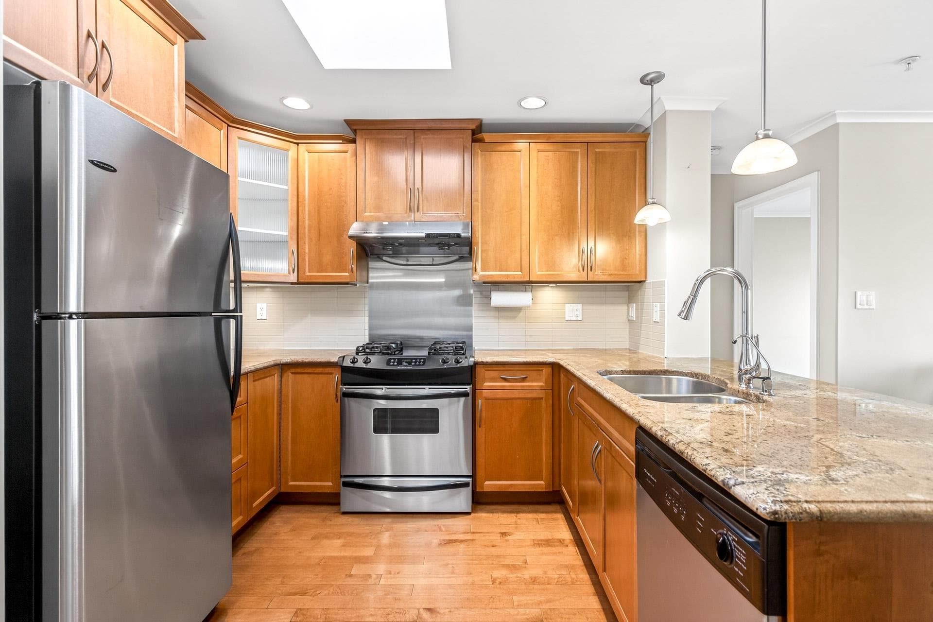 406 - 2103 W 45th Avenue, Vancouver, V6M 2J2 — photo 4