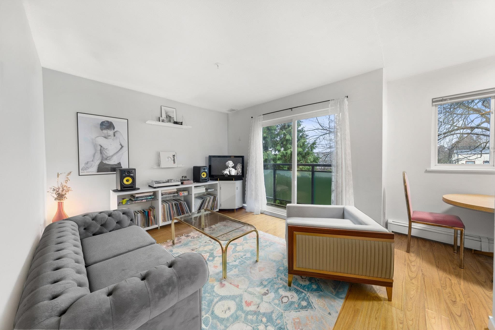 401 - 33 N Templeton Drive, Vancouver, V5L 3C9 — photo 1