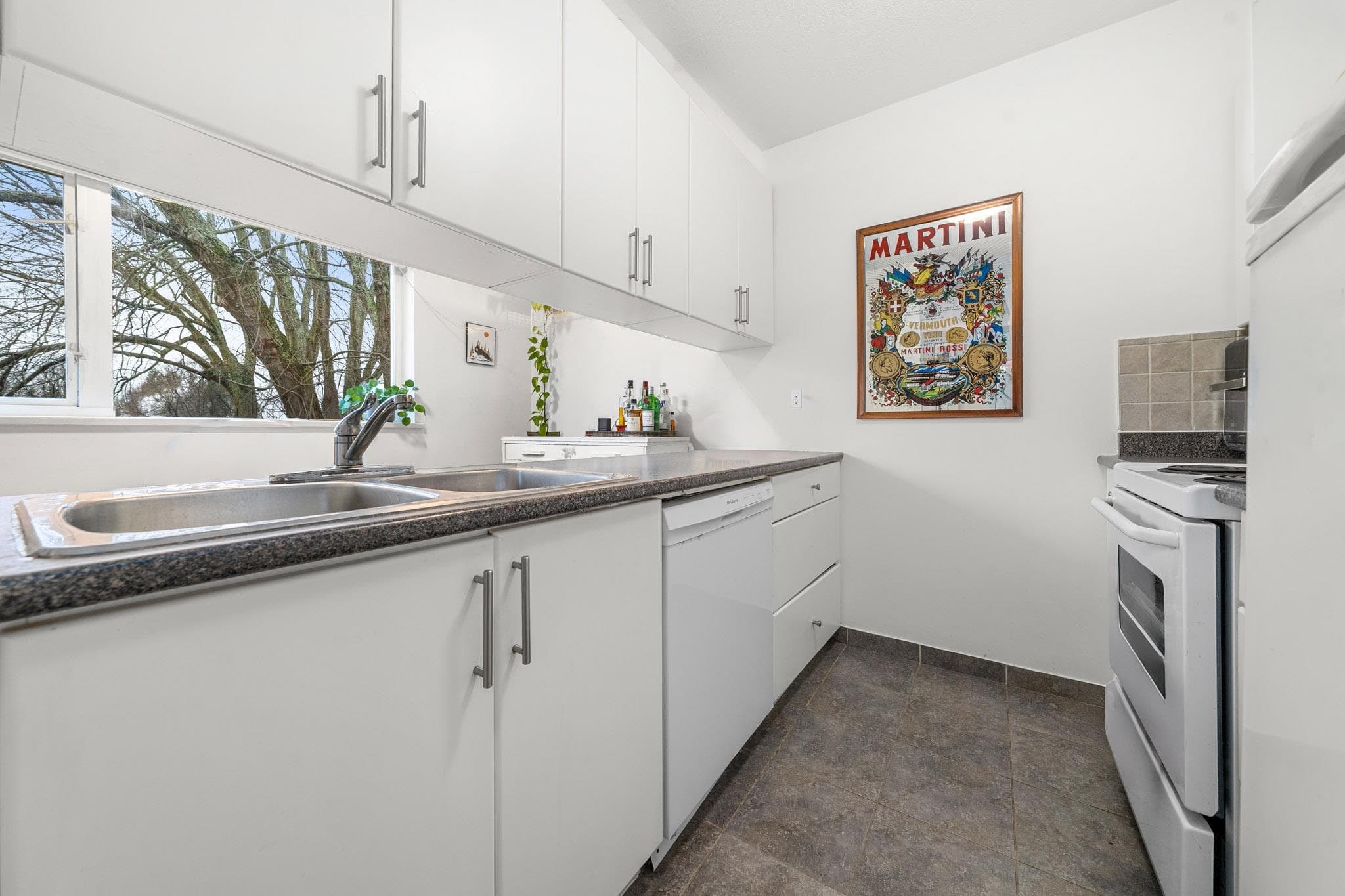 401 - 33 N Templeton Drive, Vancouver, V5L 3C9 — photo 5