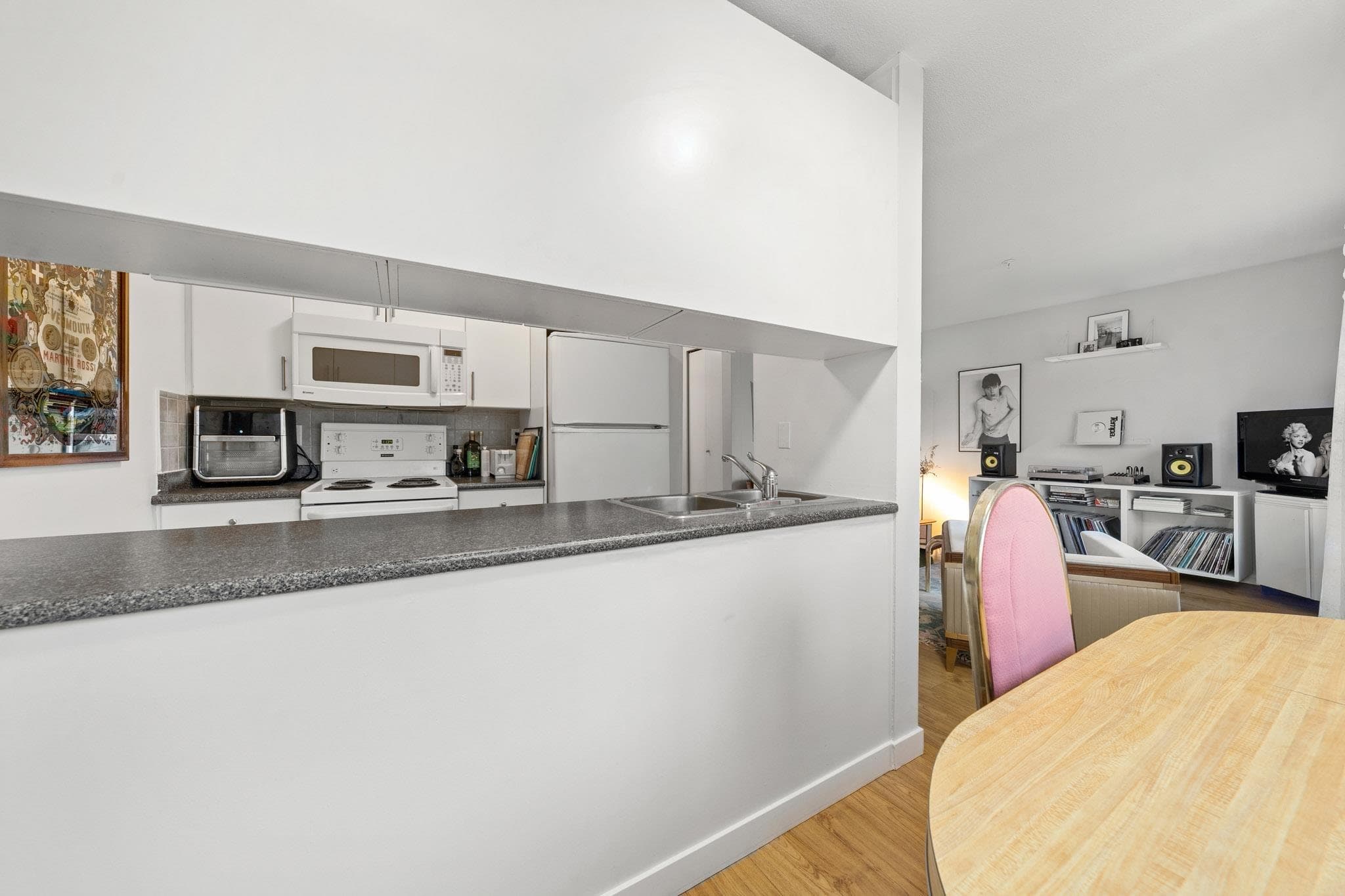 401 - 33 N Templeton Drive, Vancouver, V5L 3C9 — photo 4