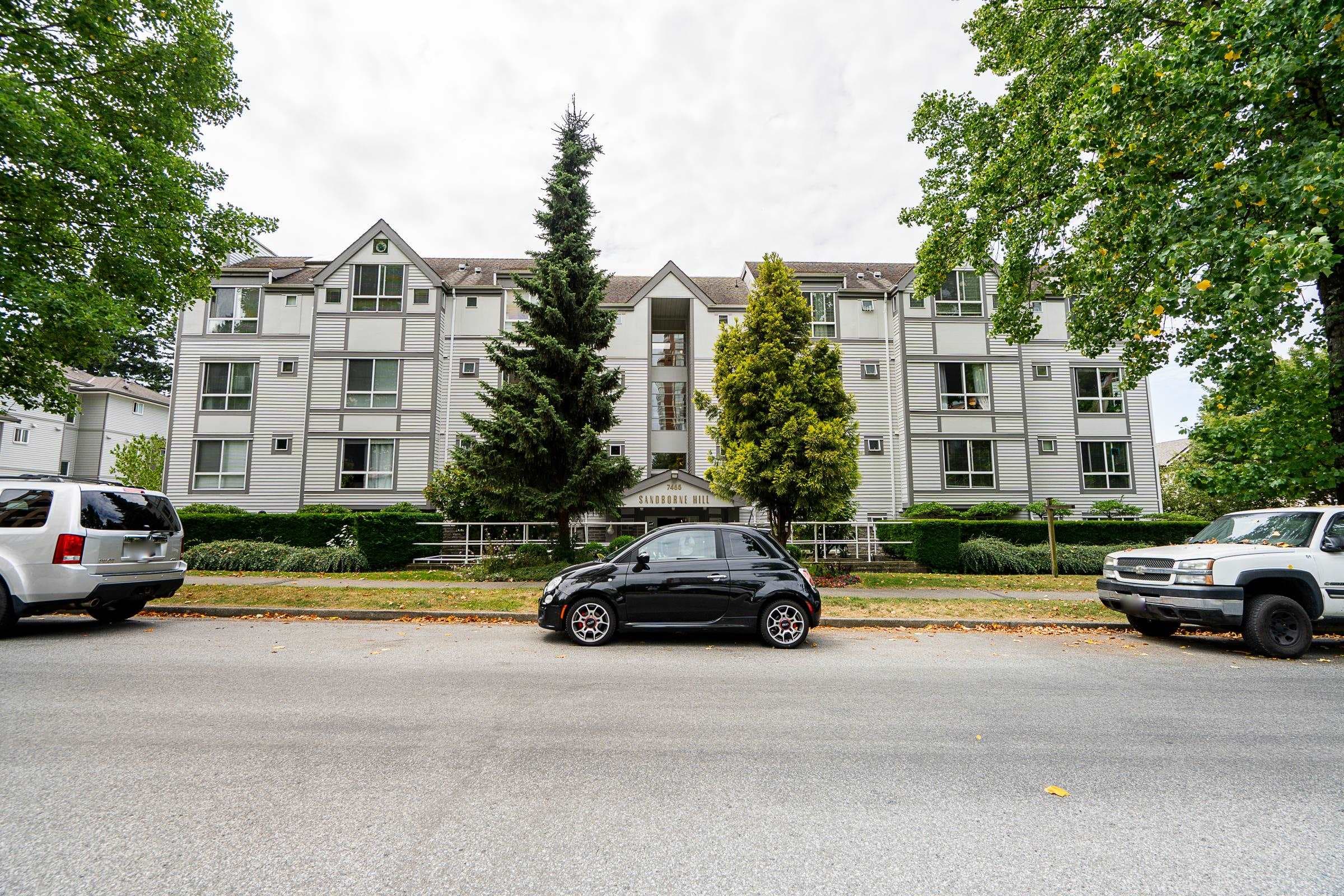 301 - 7465 Sandborne Avenue, Burnaby, V3N 4W7 — photo 2