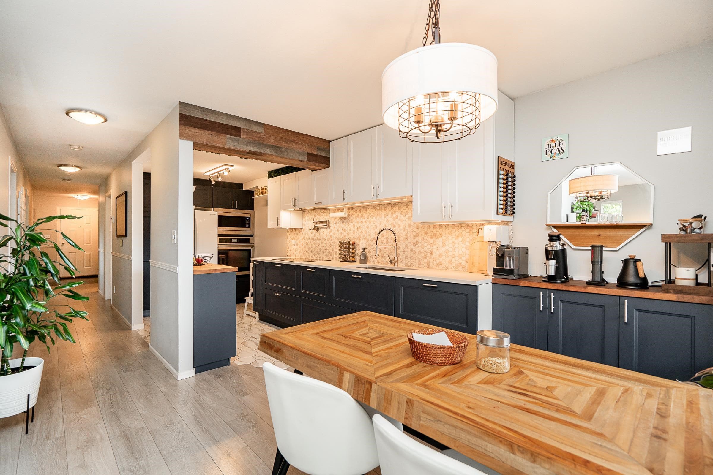 301 - 7465 Sandborne Avenue, Burnaby, V3N 4W7 — photo 3