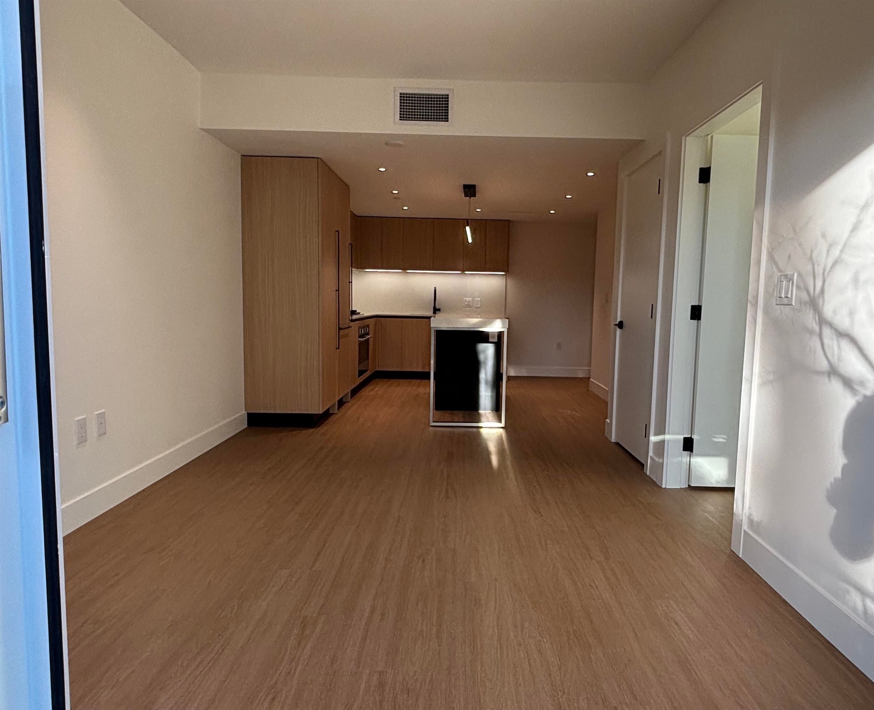 113 - 2235 E Broadway, Vancouver, V5N 0J5 — photo 4