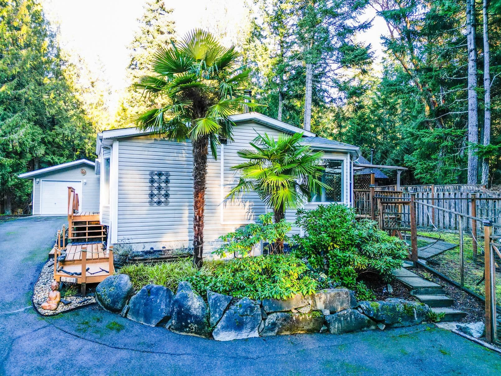 4748 Bosun Way, Pender Island, V0N 2M0 — photo 1