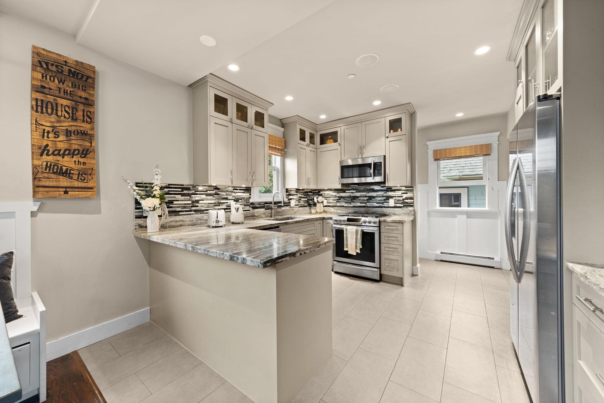 2576 Oxford Street, Vancouver, V5K 1N1 — photo 5