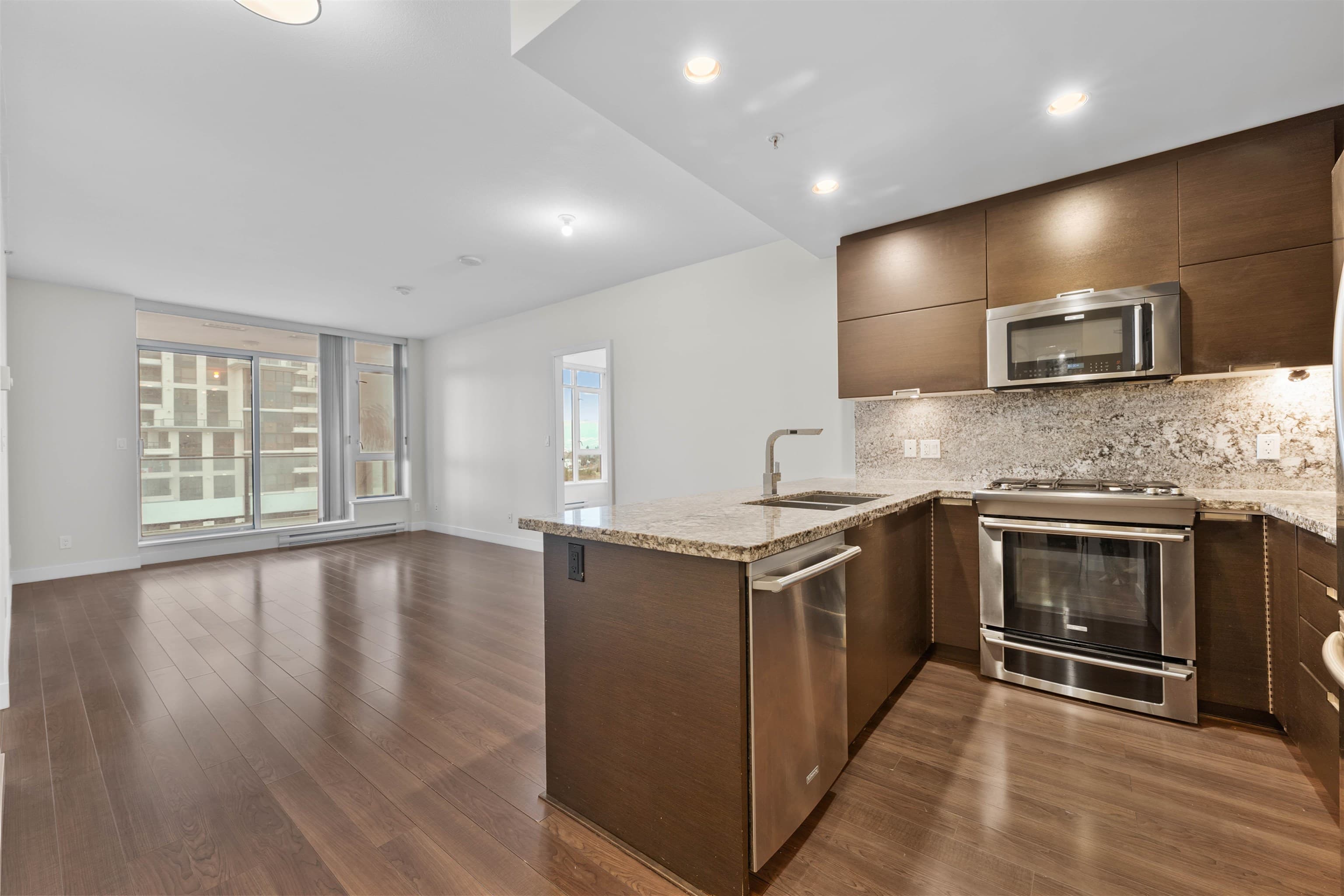 1506 - 2077 Rosser Avenue, Burnaby