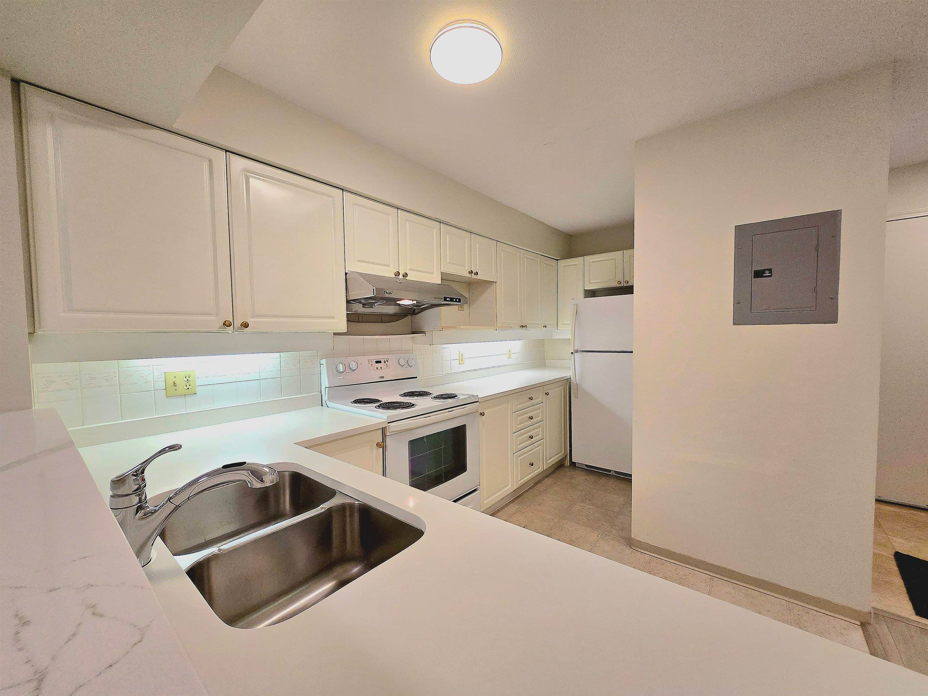 103B - 7025 Stride Avenue, Burnaby, V3N 4Y1 — photo 5