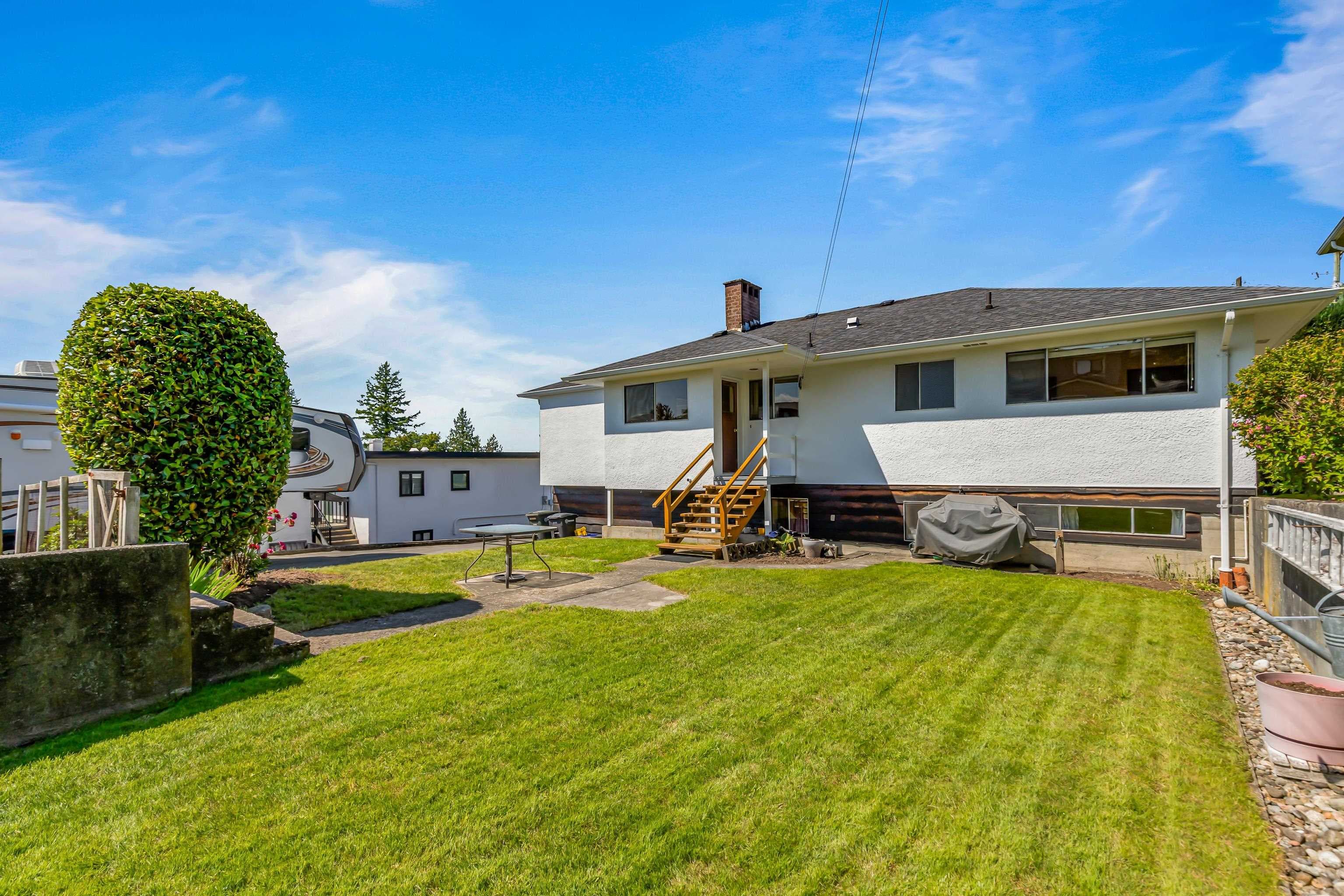 7988 Sussex Avenue, Burnaby, V5J 3W3 — photo 4