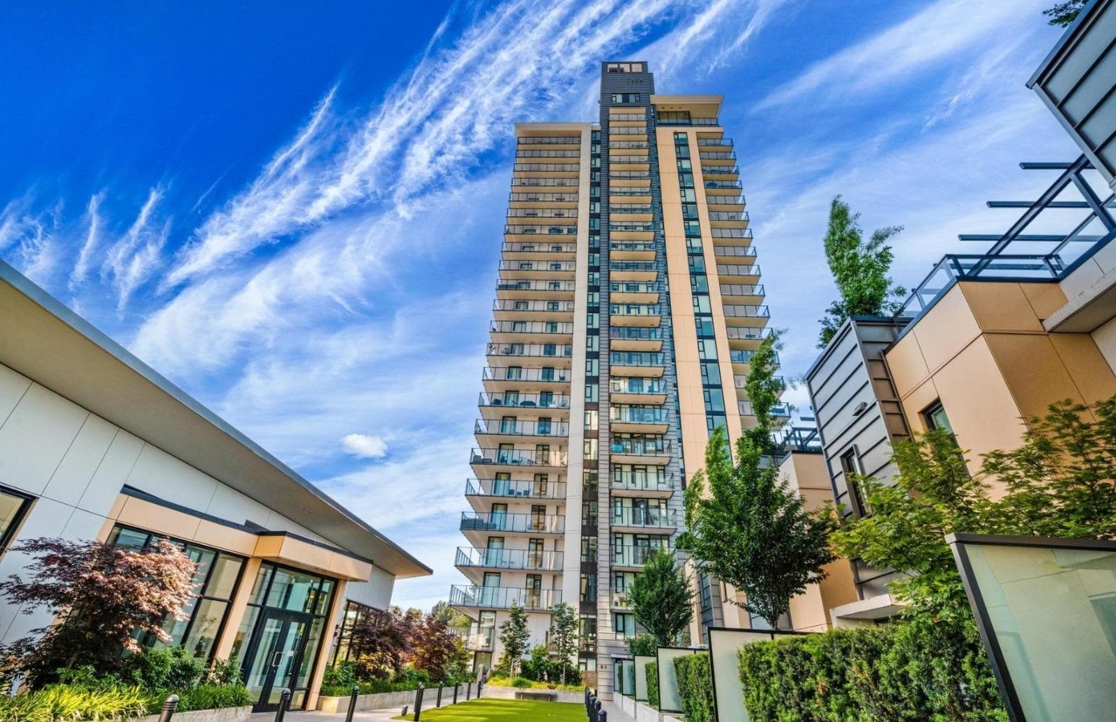 1002 - 1401 Hunter Street, North Vancouver, V7J 0E2 — photo 2