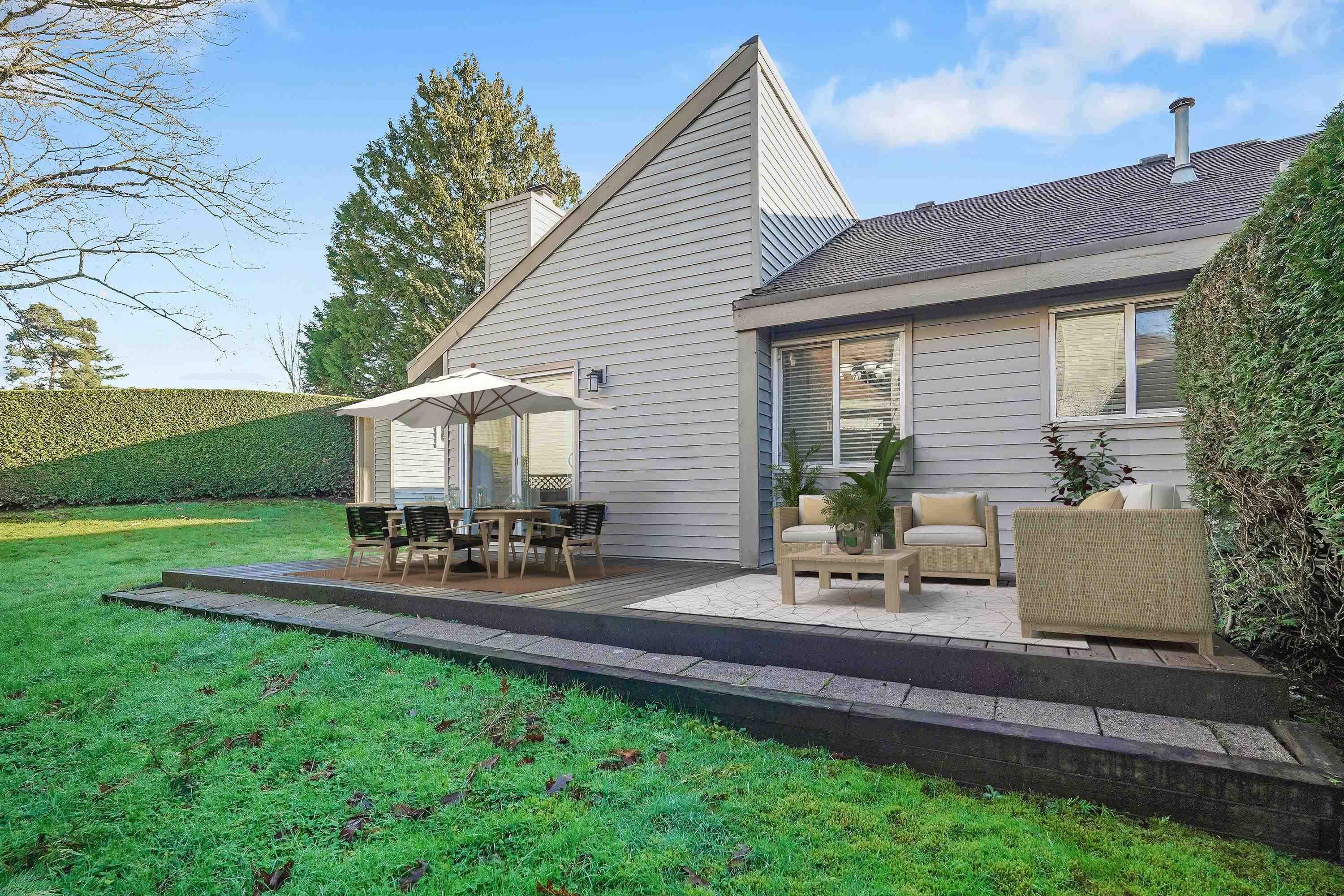 6012 W Greenside Drive, Surrey, V3S 5M8 — photo 1