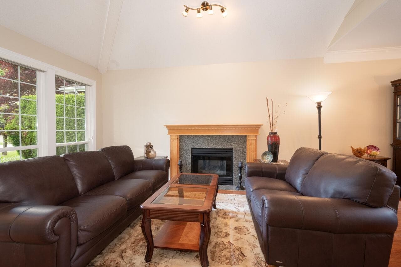1273 Eldon Road, North Vancouver, V7R 1T5 — photo 4