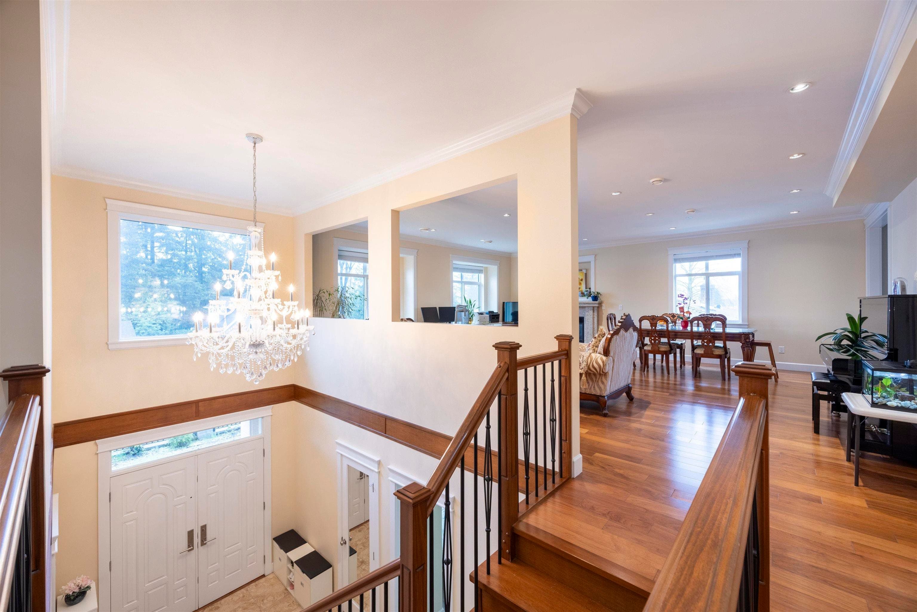 4346 Wildwood Crescent, Burnaby, V5G 2M4 — photo 4