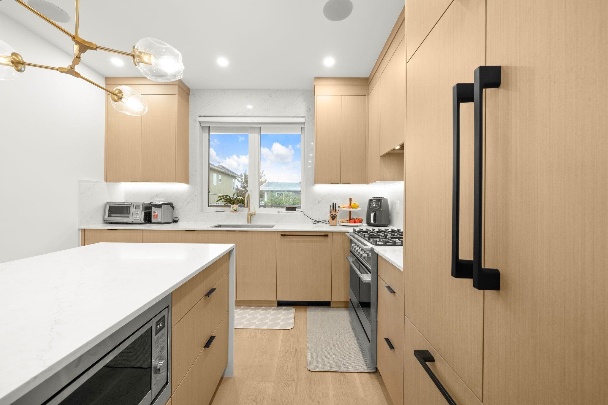 552 E 58th Avenue, Vancouver, V5X 1W2 — photo 3