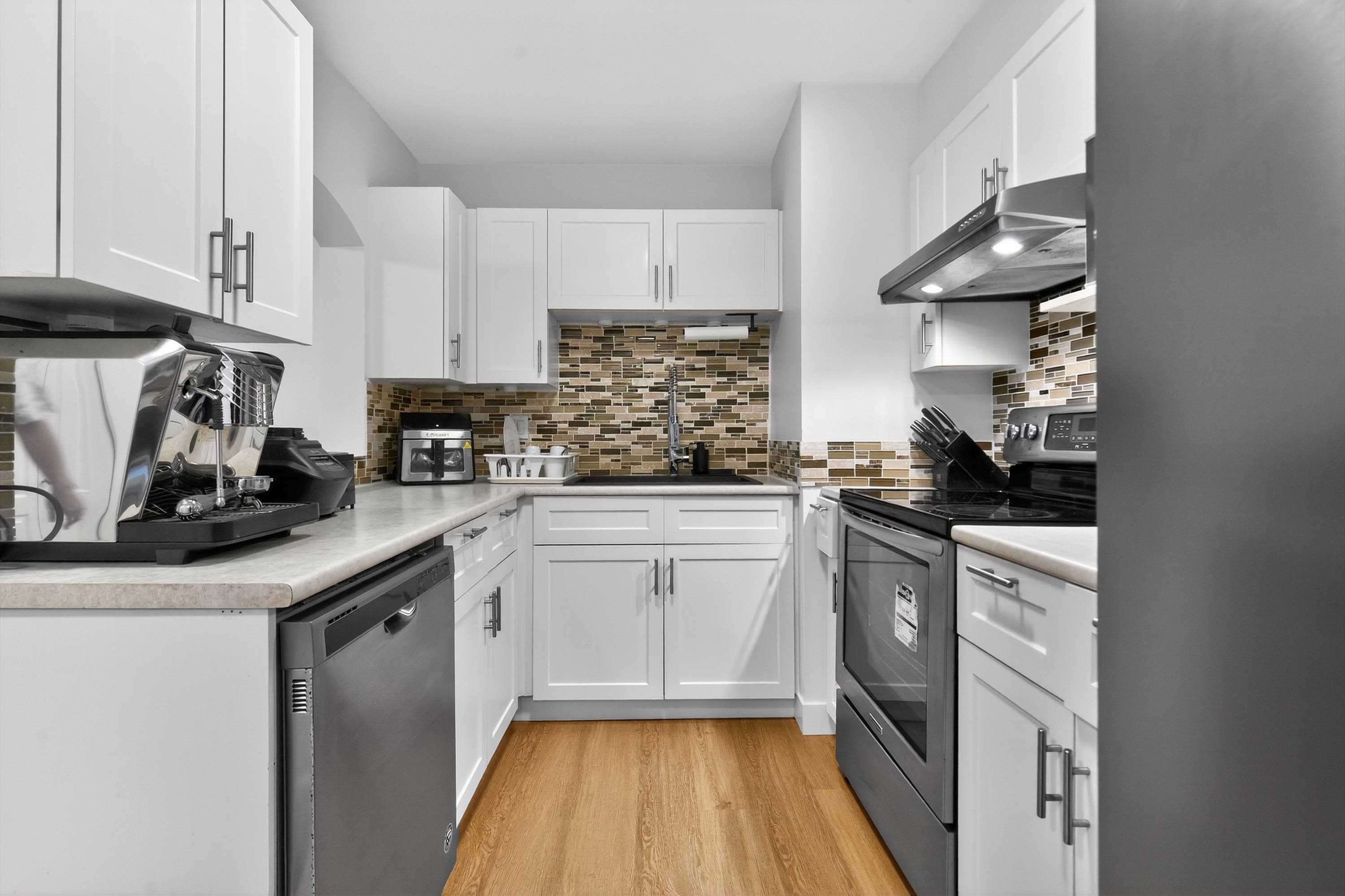 303 - 3738 Norfolk Street, Burnaby, V5G 4V4 — photo 5