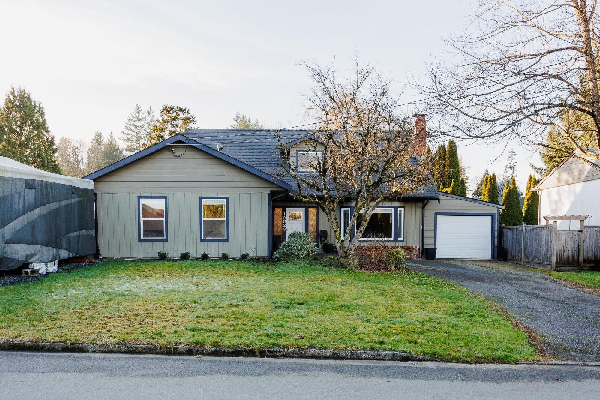 12523 Blackstock Street, Maple Ridge, V2X 5N7 — photo 2
